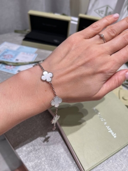 Браслет Van Cleef Артикул BMS-147450. Вид 1