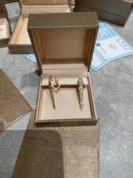 Серьги  Bvlgari Артикул BMS-147456. Вид 3