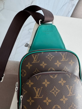 Сумка-слинг Louis Vuitton Артикул BMS-147312. Вид 3