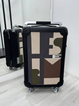 Чемодан  Hermes Артикул BMS-147352. Вид 1