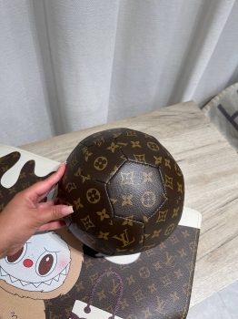 Мяч Louis Vuitton Артикул BMS-147358. Вид 2