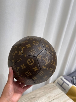 Мяч Louis Vuitton Артикул BMS-147358. Вид 3
