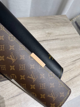 Коврик для компьютера Labubu 60*40 Louis Vuitton Артикул BMS-147438. Вид 4