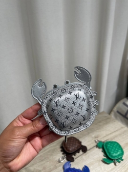 Брелок  Louis Vuitton Артикул BMS-147398. Вид 1