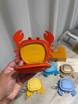 Брелок  Louis Vuitton Артикул BMS-147395. Вид 3