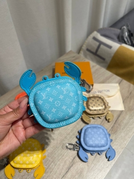 Брелок  Louis Vuitton Артикул BMS-147394. Вид 1