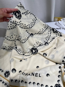 Платок Chanel Артикул BMS-147415. Вид 2
