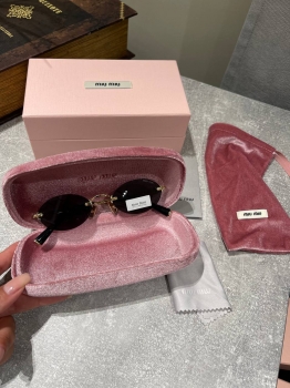 Очки  Miu Miu Артикул BMS-142504. Вид 1