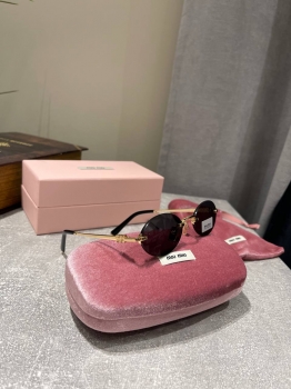 Очки  Miu Miu Артикул BMS-142504. Вид 2