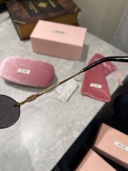 Очки  Miu Miu Артикул BMS-142504. Вид 5