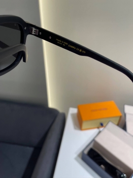 Очки Louis Vuitton Артикул BMS-147505. Вид 4