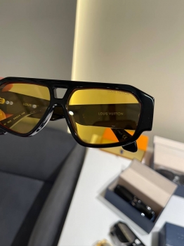 Очки Louis Vuitton Артикул BMS-147506. Вид 2