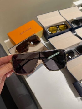 Очки Louis Vuitton Артикул BMS-147495. Вид 1