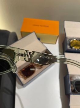 Очки Louis Vuitton Артикул BMS-147496. Вид 2