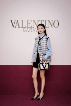 Жилет Valentino Артикул BMS-147633. Вид 2