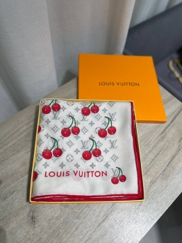 Платок Louis Vuitton Артикул BMS-147747. Вид 1