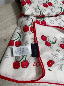 Платок Louis Vuitton Артикул BMS-147747. Вид 3
