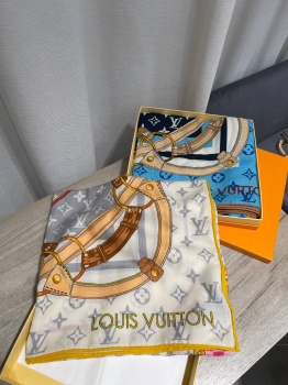 Платок Louis Vuitton Артикул BMS-147744. Вид 1
