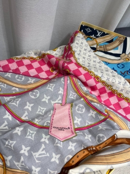 Платок Louis Vuitton Артикул BMS-147744. Вид 3
