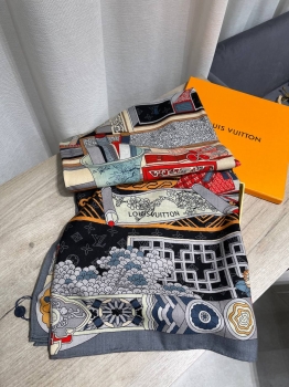 Платок  Louis Vuitton Артикул BMS-147816. Вид 1
