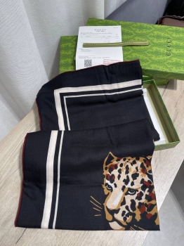 Платок Gucci Артикул BMS-147820. Вид 1