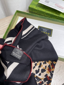 Платок Gucci Артикул BMS-147820. Вид 2