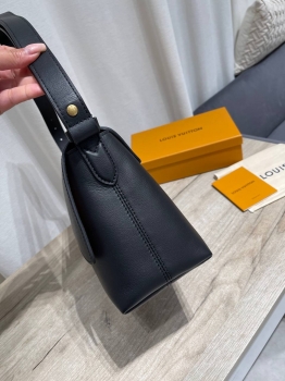 Сумка женская Louis Vuitton Артикул BMS-147846. Вид 3