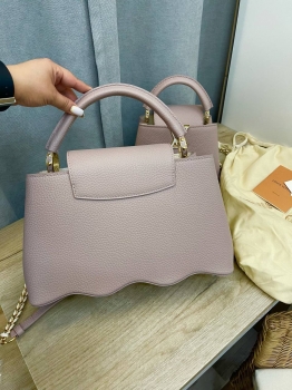 Сумка женская Capucines  Louis Vuitton Артикул BMS-148211. Вид 4