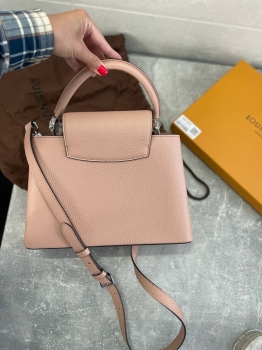 Сумка женская Capucines  Louis Vuitton Артикул BMS-148215. Вид 4