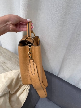 Сумка женская Capucines  Louis Vuitton Артикул BMS-148213. Вид 3