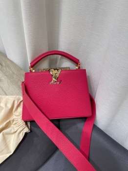 Сумка женская Capucines  Louis Vuitton Артикул BMS-148214. Вид 1