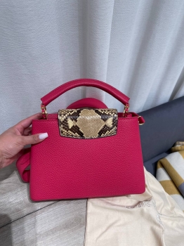 Сумка женская Capucines  Louis Vuitton Артикул BMS-148214. Вид 3