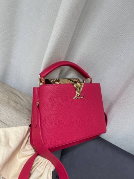 Сумка женская Capucines  Louis Vuitton Артикул BMS-148214. Вид 4