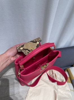 Сумка женская Capucines  Louis Vuitton Артикул BMS-148214. Вид 5