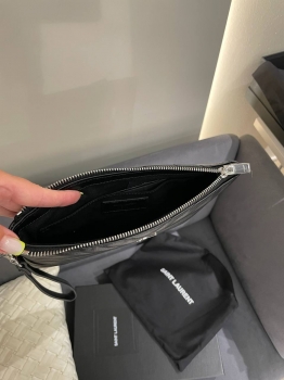 Папка 24 cm  Yves Saint Laurent Артикул BMS-148413. Вид 3