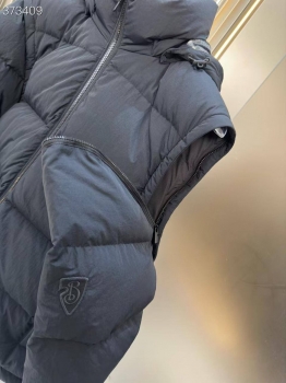 Пуховик Burberry Артикул BMS-148538. Вид 3