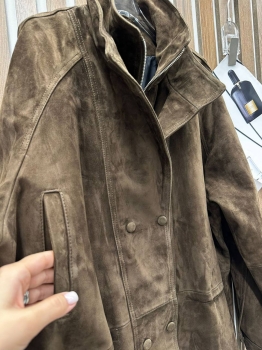 Замшевая куртка  Yves Saint Laurent Артикул BMS-148593. Вид 3