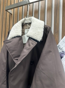 Куртка женская Brunello Cucinelli Артикул BMS-148636. Вид 2
