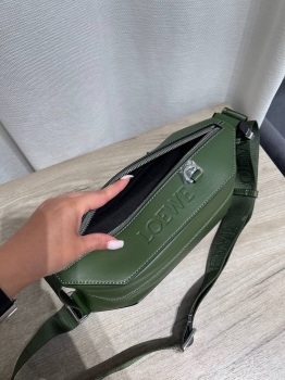 Сумка-слинг  Loewe Артикул BMS-148654. Вид 3