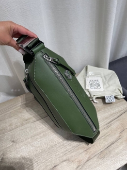 Сумка-слинг  Loewe Артикул BMS-148654. Вид 4