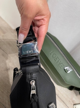 Сумка-слинг  Loewe Артикул BMS-148653. Вид 6