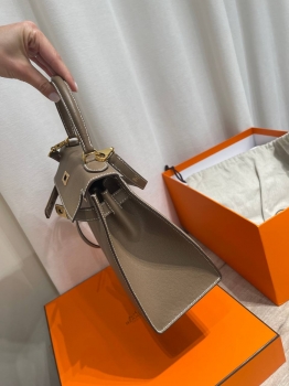 Сумка женская  Kelly, 28, PHW Epsom leather  Hermes Артикул BMS-148712. Вид 3