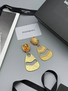 Клипсы Yves Saint Laurent Артикул BMS-149116. Вид 2