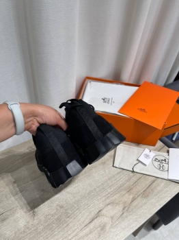 Кроссовки  Hermes Артикул BMS-147529. Вид 3
