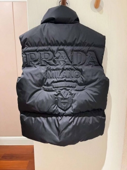Жилет  Prada Артикул BMS-149491. Вид 2