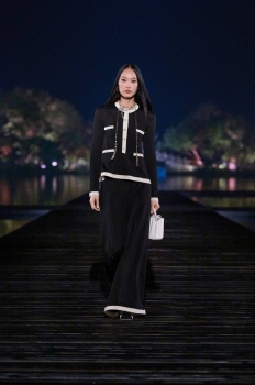 Брюки Chanel Артикул BMS-149558. Вид 1