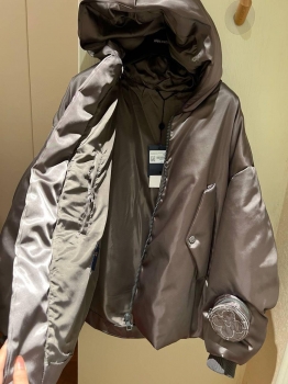 Куртка женская Louis Vuitton Артикул BMS-149580. Вид 2