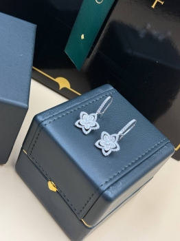 Серьги Van Cleef Артикул BMS-149703. Вид 2
