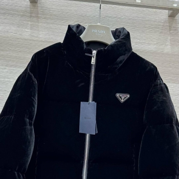 Пуховик Prada Артикул BMS-149867. Вид 4 Пуховик Prada Артикул BMS-149867. Вид 4