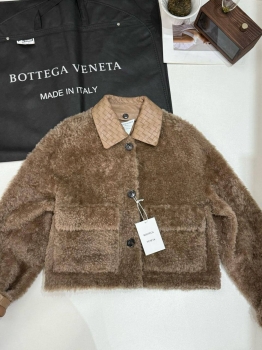 Куртка женская Bottega Veneta Артикул BMS-149943. Вид 1